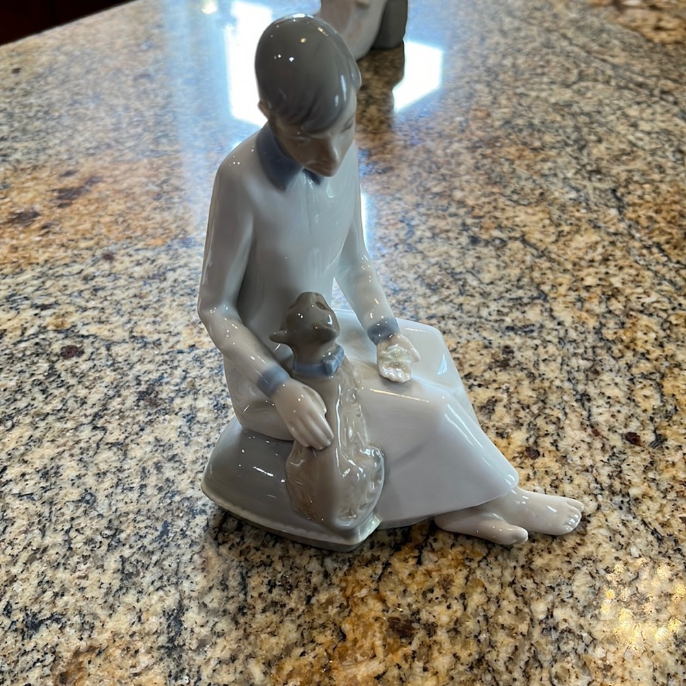 Zaphir figurine